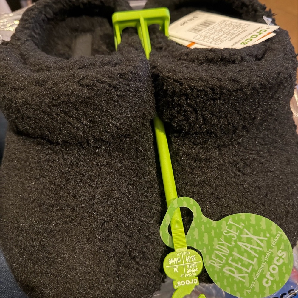 CROCS Black Classic Cozzzy Slippers
